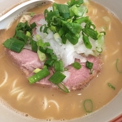 蟹出汁塩ラーメンのキャバレーcrabギミック 850円