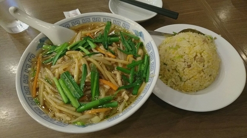 「サンマ―麺・半チャーハン_850円＋税」@萬金楼 別館の写真