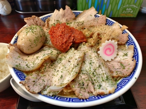 「辛味噌チャーシュー」@からみそラーメン ふくろうの写真