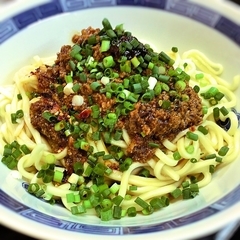 三日月食堂の画像