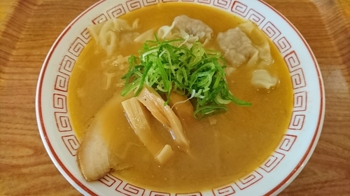 「肉ワンタン麺（味噌）　９１８円」@わん助 そごう千葉店の写真