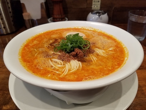 「担々麺(850円)+味付玉子(100円)+九条ネギご飯(30」@創作麺工房 鳴龍の写真