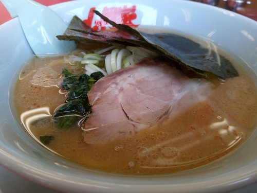 「醤油ラーメン」@山岡家 越谷レイクタウン店の写真