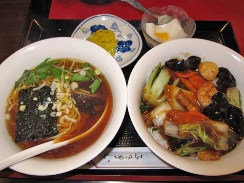 「中華丼＋小ラーメン　650円（ランチ）」@花彫酒家の写真