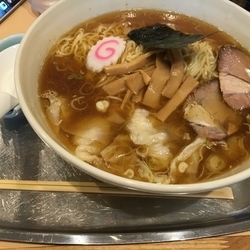 ワンタン麺