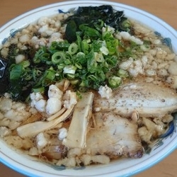 ラーメンワカメ入り　大盛り　７５０円