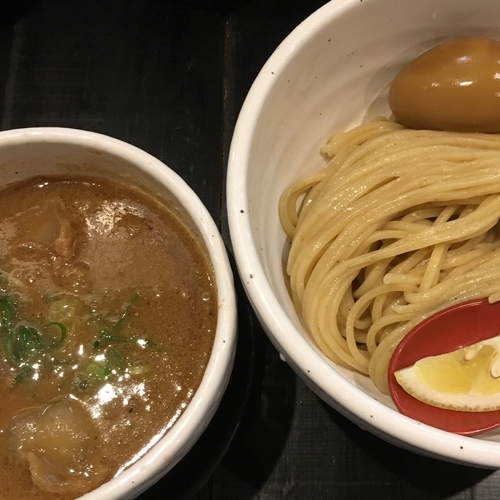 「牛モツつけ麺(870円) 牛モツ(180円) 味玉(100円)」@蔵木 松山店の写真