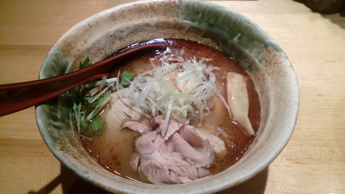 「焼きあご塩らー麺（800円）」@焼きあご塩らー麺 たかはし 新宿本店の写真