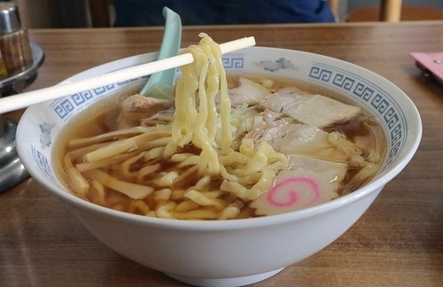 「極太麺のチャーシュー麺大盛」@食堂なまえの写真