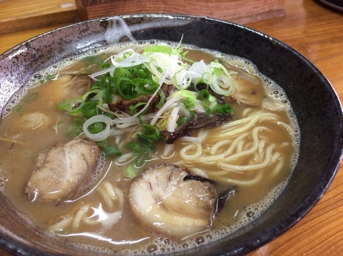 「味噌ラーメン 650円、チャーシュー追加 100円」@山一ラーメンの写真