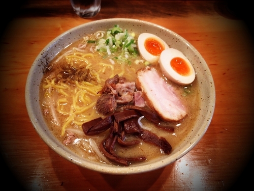 「味玉味噌らーめん大盛」@つじ田 味噌の章の写真