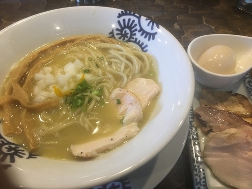 「特級純鶏そば1000円」@特級鶏蕎麦 龍介の写真