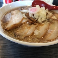 肉拉麺背脂 890円