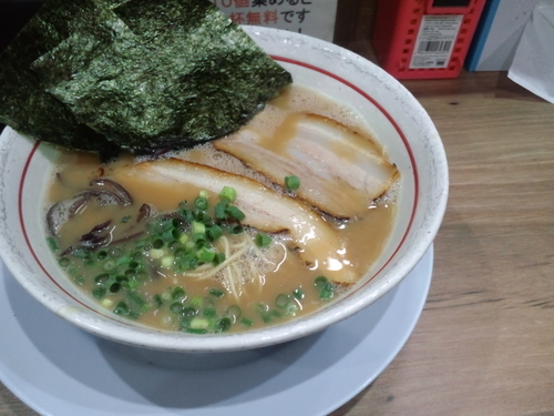 「6/1ラーメンバリカタ680円」@麺場 絆1048の写真