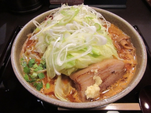 「辛味噌野菜ラーメン大盛（１１９０円）＋ネギ増し１１０円」@極味噌本舗 桜土浦インター店の写真