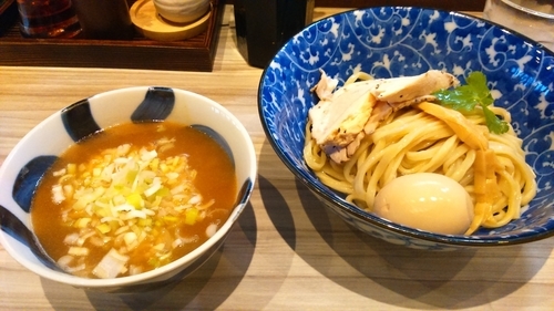 「鬼つけそば小750円+味玉100円」@つくばらーめん 鬼者語 -オニモノガタリ-の写真