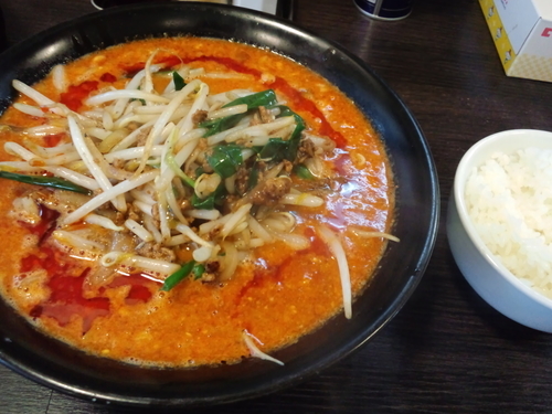 「担々もやし麺(激辛)ライス付950円」@まえたんの写真