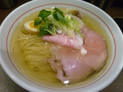 「特選ラーメン　白」@八咫烏の写真