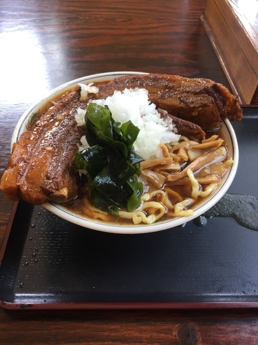 「原始人骨つきチャーシュー麺」@福のじの写真