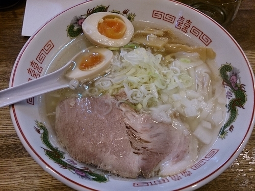 「味玉ワンタン中華  塩」@らあめん 寸八 総本店の写真