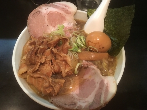 「大量煮干し100、800円」@一条流がんこ総本家分家四谷荒木町の写真