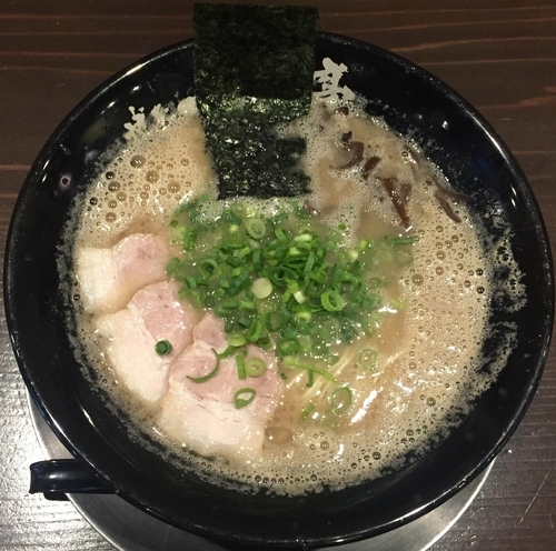 「ラーメン750円」@博多一瑞亭の写真