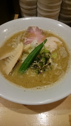 「【限定】濃厚煮干～春野菜添え～」@自家製麺 竜葵の写真