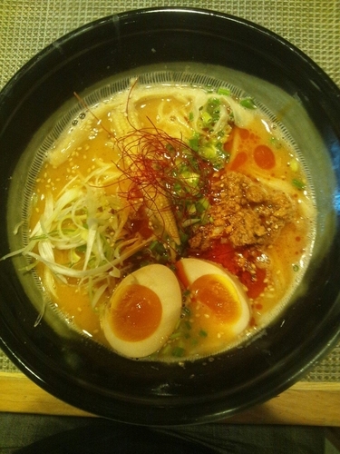「辛味噌鶏白湯らーめん（味玉トッピング）」@泉鶏白湯鶏神の写真