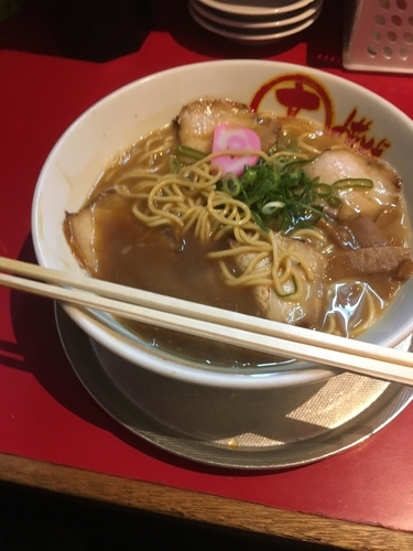 「中華そば（650¥、餃子290¥）」@丸高中華そば 神戸二宮店の写真