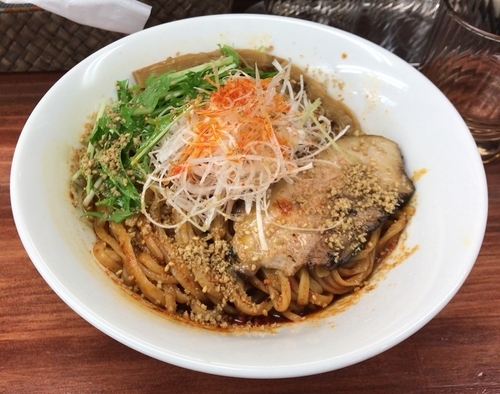 「冷やし辛味噌まぜそば(裏メニュー)＋限定ごはん」@麺や 睡蓮の写真