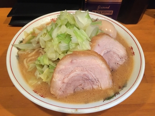 「ラーメン（並）+味玉」@ファットンの写真