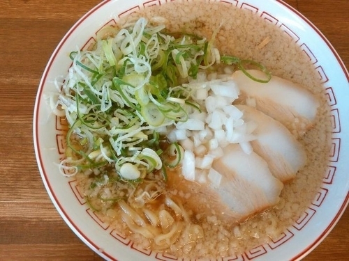 「しょうゆネギラーメン（背脂玉ねぎ入り）」@喜多方食堂 浅草本店の写真