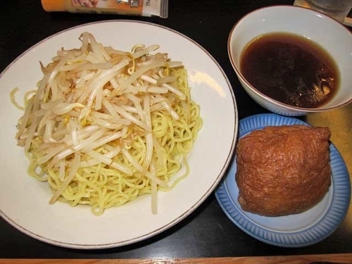 「盛り中華＋いなり　500円」@大釜 本店の写真