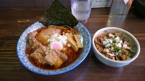 「ニボ汁そば800円」@汁そば LUCY ルーシーの写真