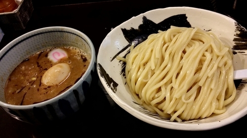 「濃厚つけ麺(中盛)+味玉子」@銀座 朧月 目黒処の写真