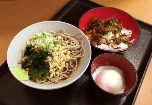 「朝食高菜飯セット(320円)」@名代 富士そば 神田店の写真