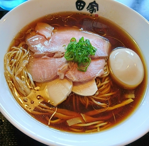 「特製中華そば980」@中華そば 田家 川越鴨田店の写真