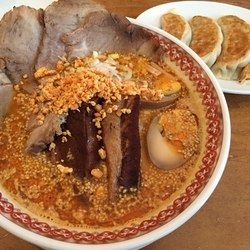 デラックス担々麺(白)