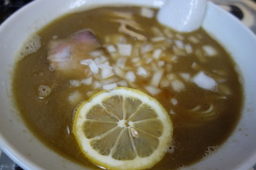 「煮干しそば700円」@寺カフェ 中華そば水加美の写真