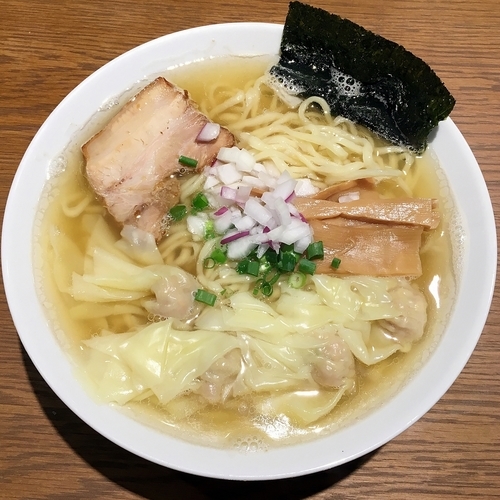 「わんたんイリコそば　￥８８０」@中華そば 二階堂の写真