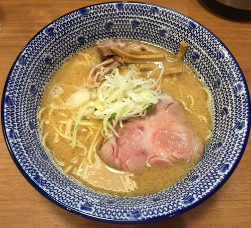 「鴨だし白湯ラーメン800円」@麺屋福丸の写真
