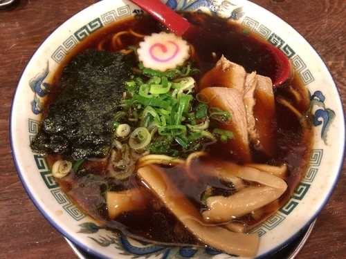 「限定：煮干し中華850円」@マトヤ中華 盛岡駅前店の写真