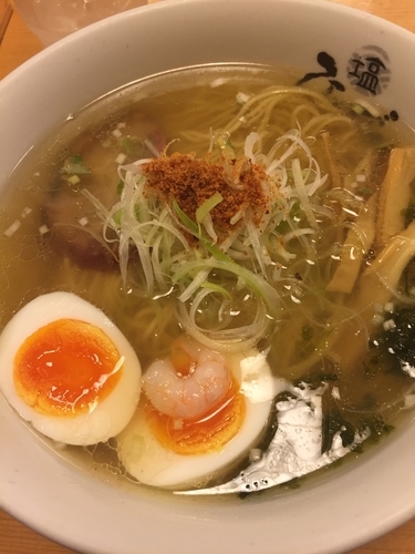 「塩玉ラーメン」@塩専門 ひるがお 東京駅店の写真