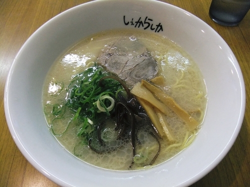 「ラーメン(600円)」@しぇからしか本舗の写真