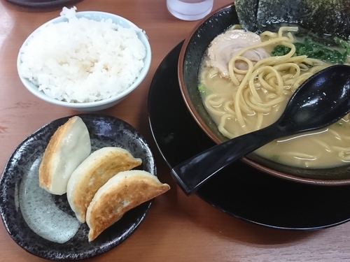 「ラーメンセット 750円」@横浜家系ラーメン 松田家 上福岡店の写真