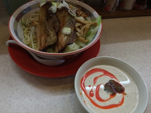 「豆乳ゴマらー油つけめん 大盛 ¥880」@龍龍タンメンの写真