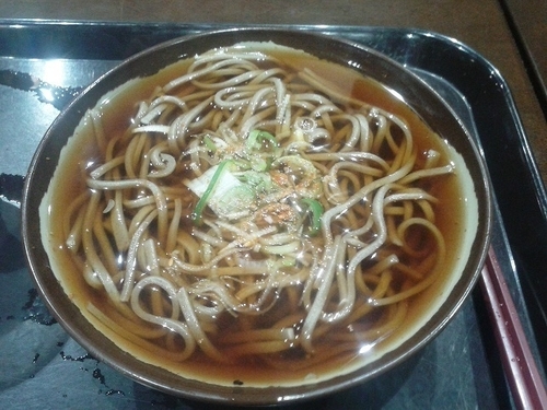 「かけそば　360円」@道の駅しもつけの写真