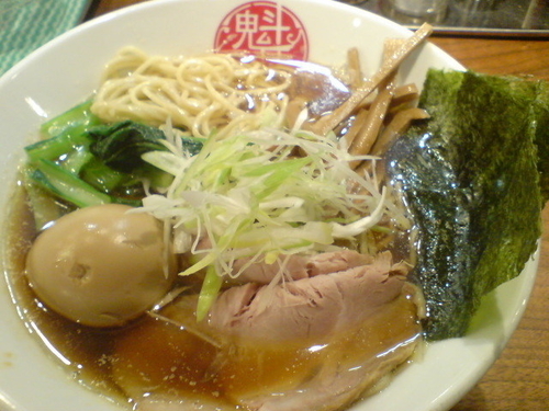 「魁花らーめんZ(950円・醤油・大盛り無料)」@天然魳煮干だしらーめん創房 魁花の写真