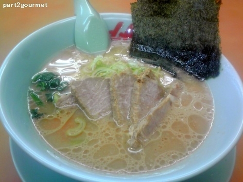 「醤油チャーシュー麺 (870円)」@ラーメン山岡家 宇都宮長岡店の写真