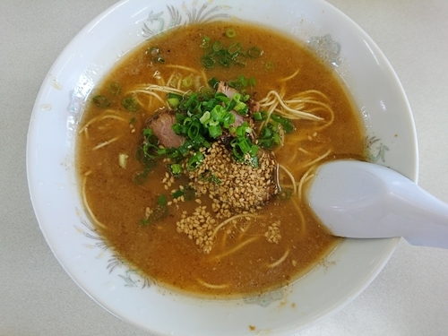 「ラーメン（ハリガネ）＋替玉（ハリガネ）」@長浜ら〜めん とんこつ屋の写真